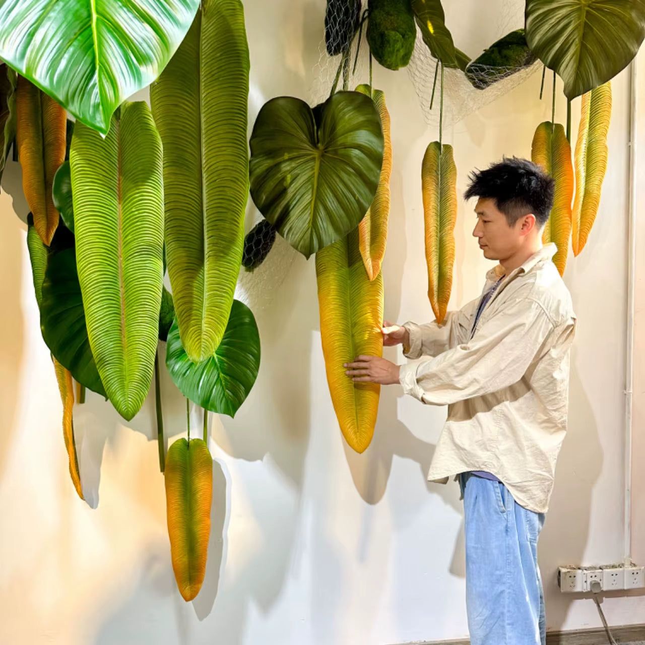 Simulation of Large Branches and Leaves Vine Green Velvet Banana Leaf Green Plant Home Decoration Artificial Plants